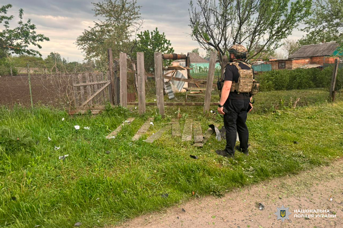 Внаслідок обстрілів росіян загинув чоловік, ще троє людей постраждали: на Харківщині поліцейські задокументували наслідки воєнних злочинів