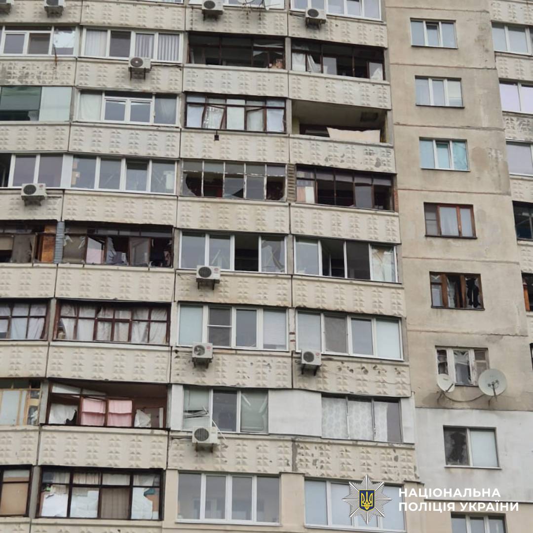 На фото зображені наслідки ворожого обстрілу