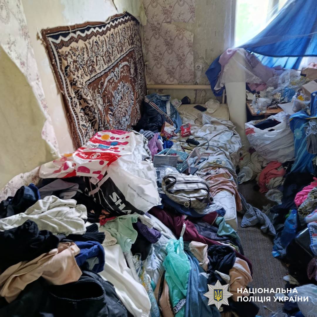 У Холодногірському районі Харкова поліцейські вилучили дитину з небезпечних для життя умов