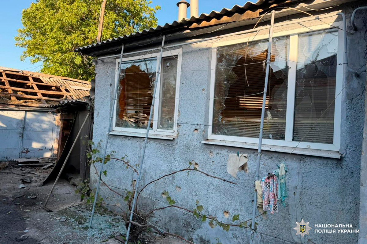Дві людини загинули, є постраждалі: поліцейські документують наслідки воєнних злочинів на Харківщині