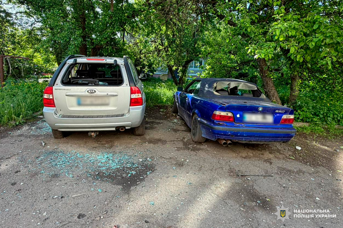 Дві людини загинули, є постраждалі: поліцейські документують наслідки воєнних злочинів на Харківщині
