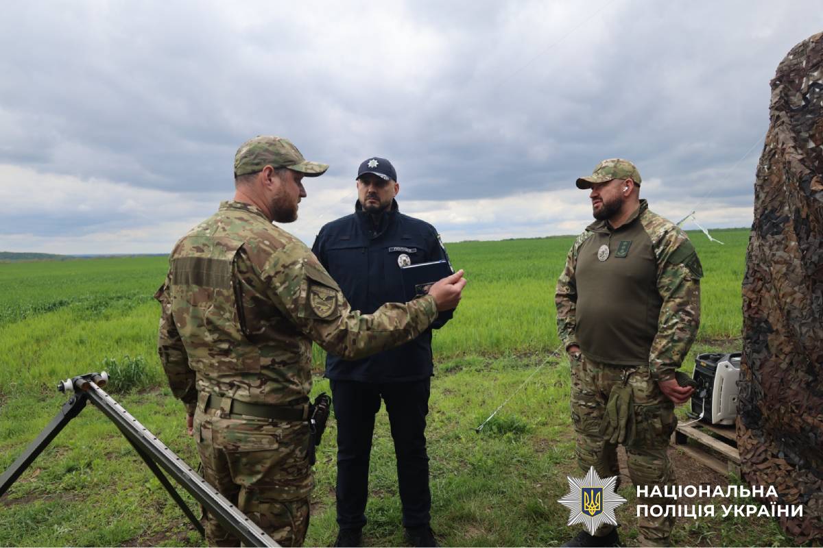 Поліцейські на захисті неба: начальник поліції Харківщини відвідав бійців роти безпілотних систем
