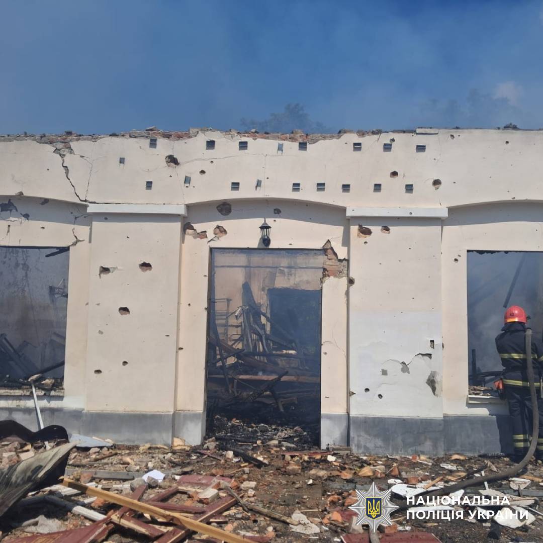 На фото наслідки ворожого обстрілу