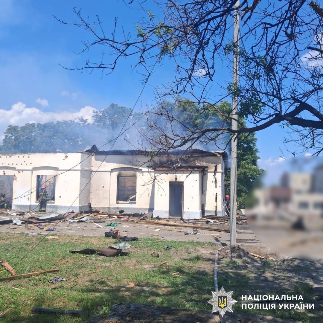 На фото наслідки ворожого обстрілу