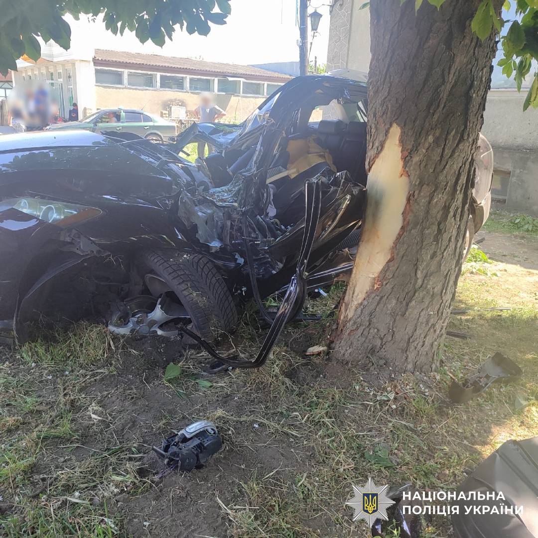 Одна людина загинула, є постраждалий: поліцейські встановлюють обставини ДТП у Чугуївському районі