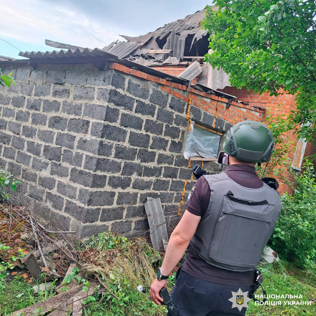 Постраждали 18 цивільних громадян, серед яких дитина: поліцейські задокументували наслідки воєнних злочинів на Харківщині