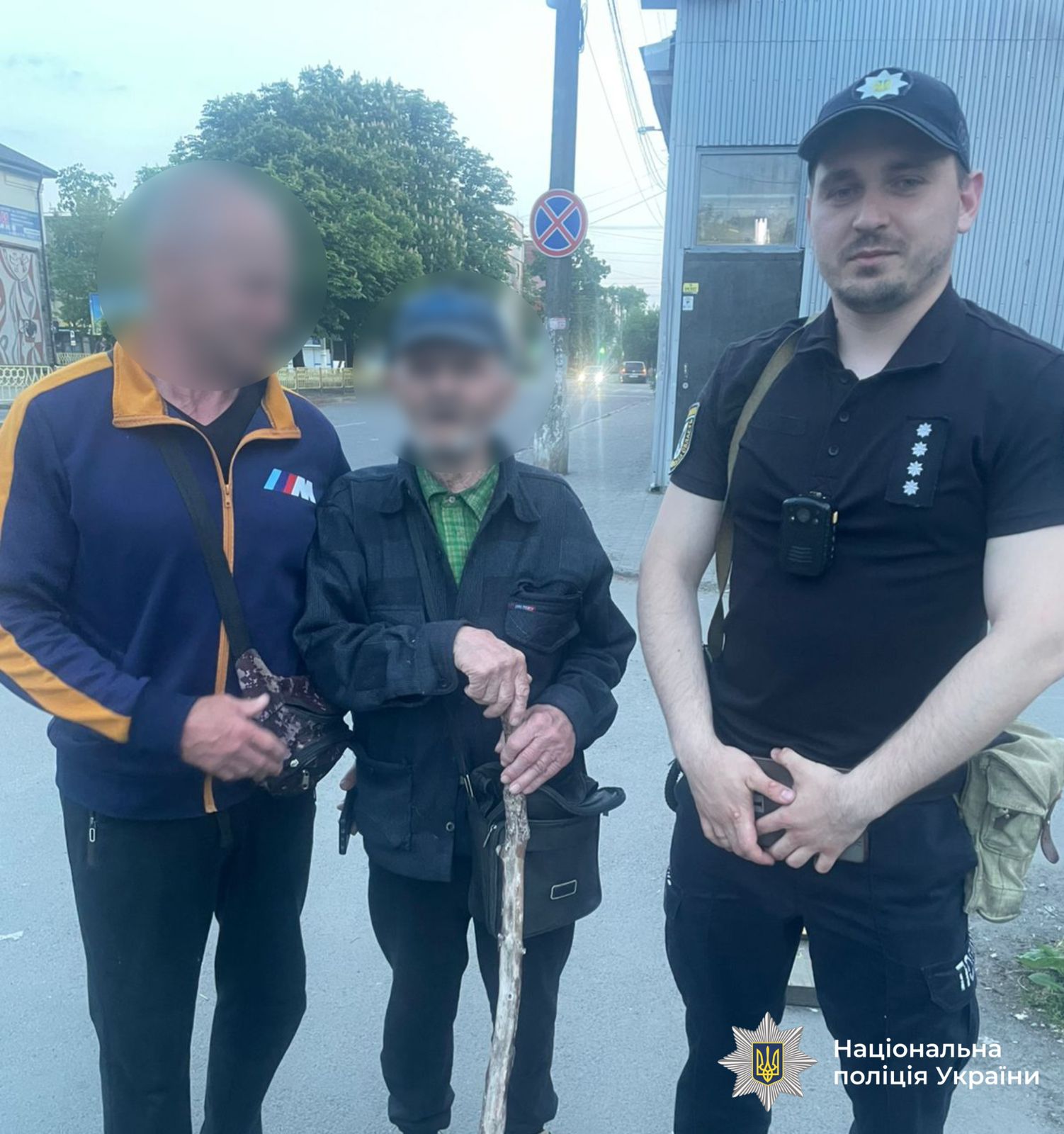 Завдяки злагодженій взаємодії поліцейських та небайдужих громадян на Калущині упродовж вихідних оперативно розшукали трьох безвісти зниклих мешканців громади. Усі громадяни живі та повернуті додому, їхньому життю та здоров’ю нічого не загрожує.