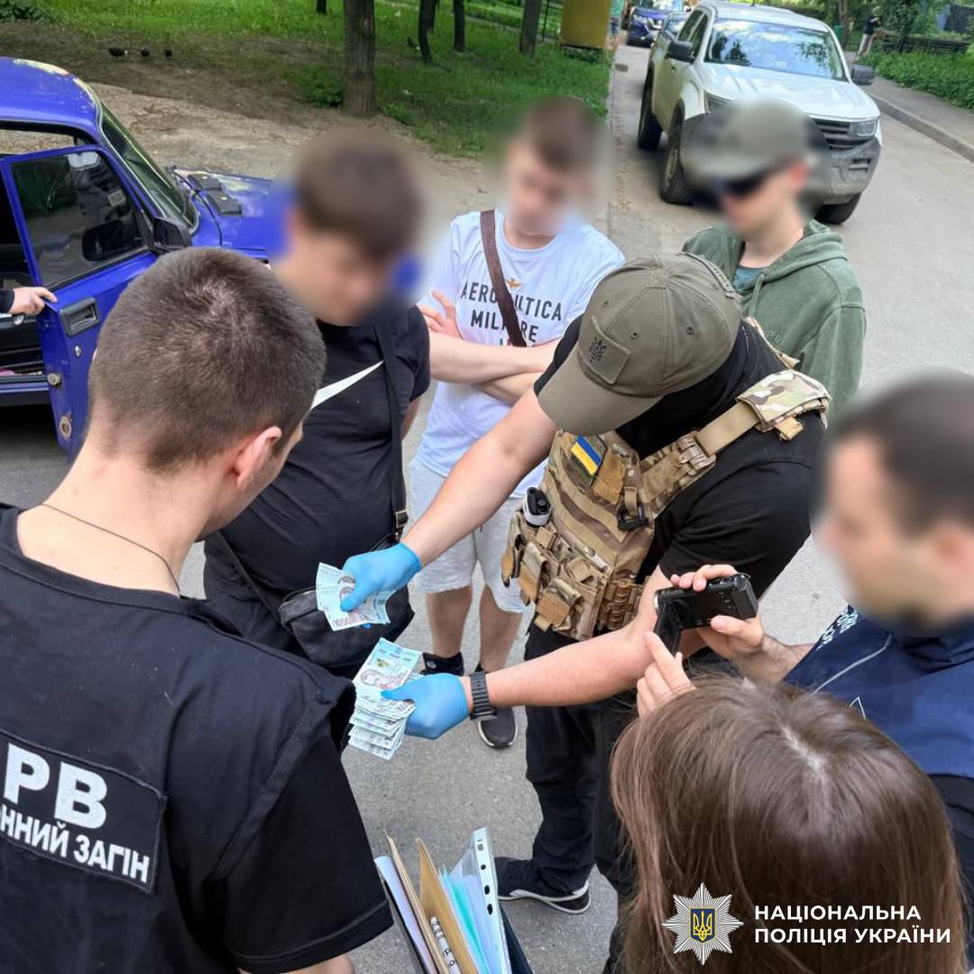 Невдала угода на 10 000 доларів: поліція Харкова затримала організатора «схеми» ухилення від мобілізації