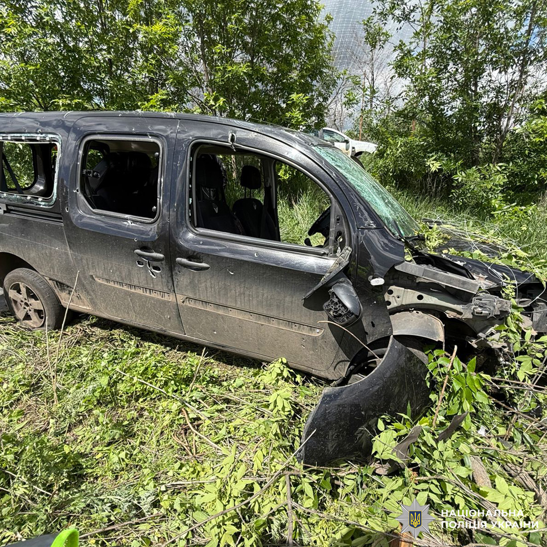 Дві людини загинули, ще четверо постраждали: поліцейські документують наслідки ударів окупантів по Харківщині