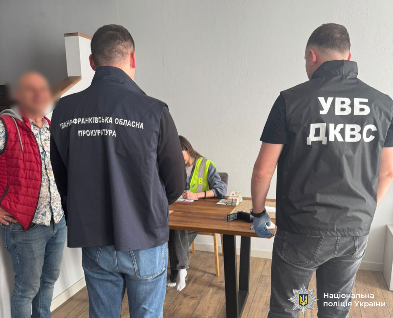 Поліцейські Івано-Франківщини викрили схему незаконного перерахування державних коштів на користь приватного підприємця