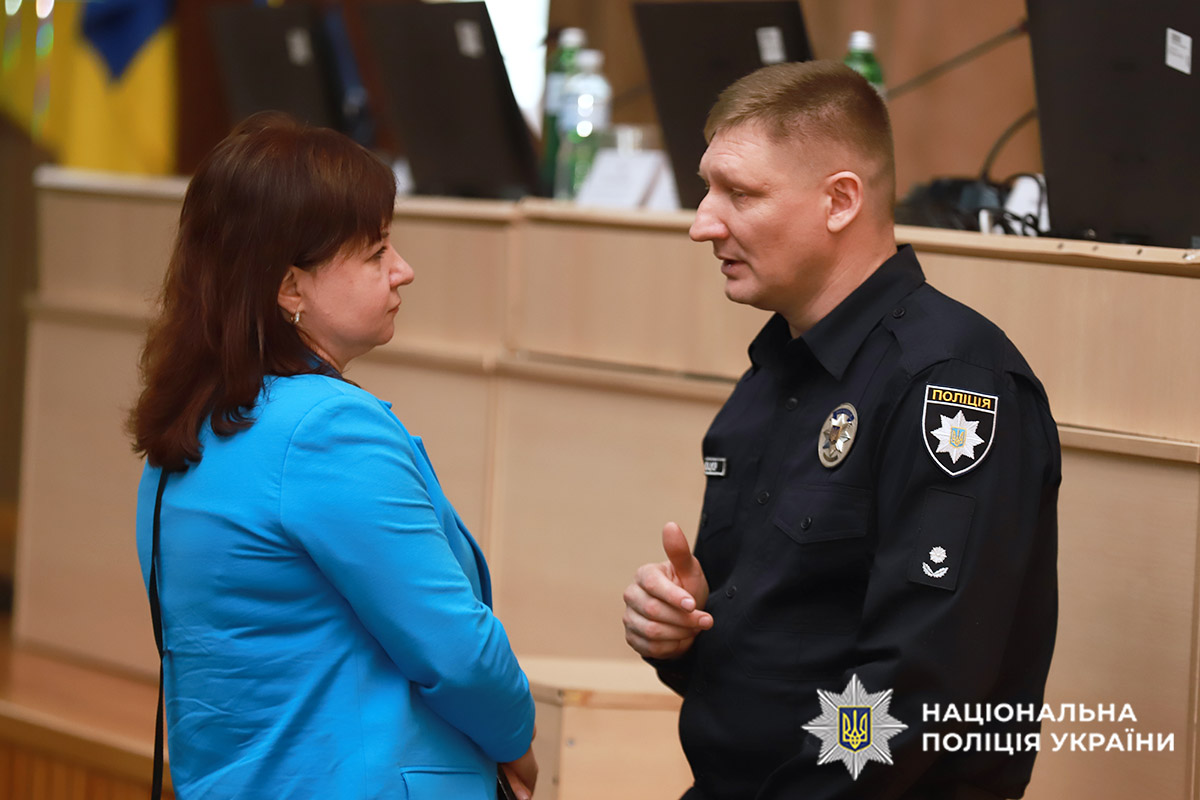 На базі ГУНП в Хмельницькій області відбулась міжвідомча зустріч щодо розшуку та ідентифікації зниклих безвісти в умовах воєнного стану