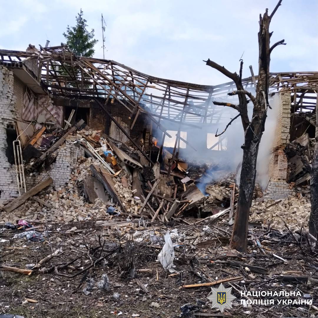 Постраждали 11 людей: поліцейські задокументували наслідки воєнних злочинів на Харківщині