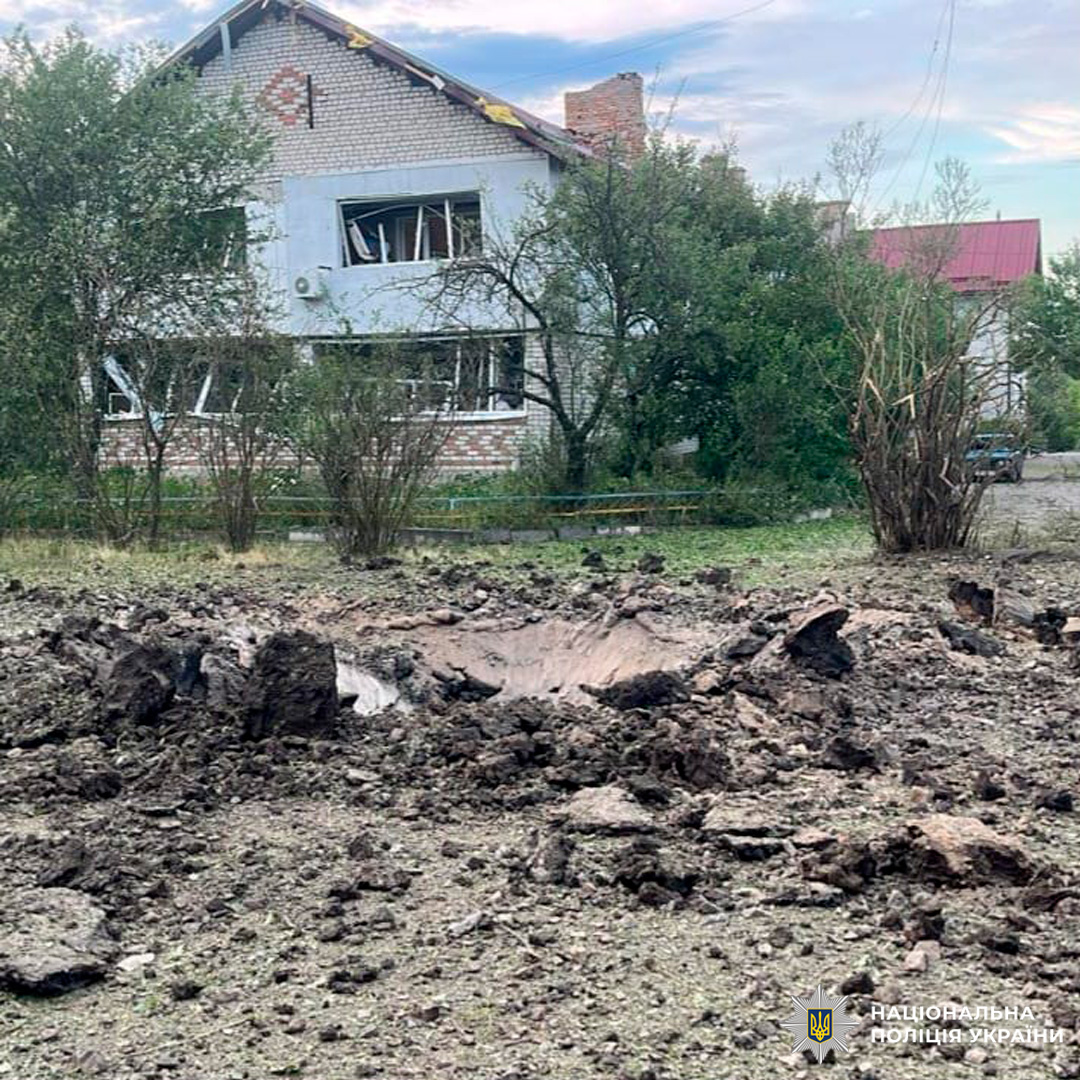 Троє людей загинули, 22 постраждали, у тому числі неповнолітні та поліцейська: правоохоронці задокументували наслідки воєнних злочинів на Харківщині