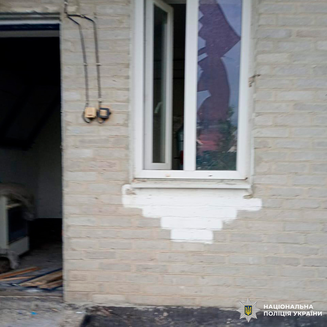 Троє людей загинули, 22 постраждали, у тому числі неповнолітні та поліцейська: правоохоронці задокументували наслідки воєнних злочинів на Харківщині