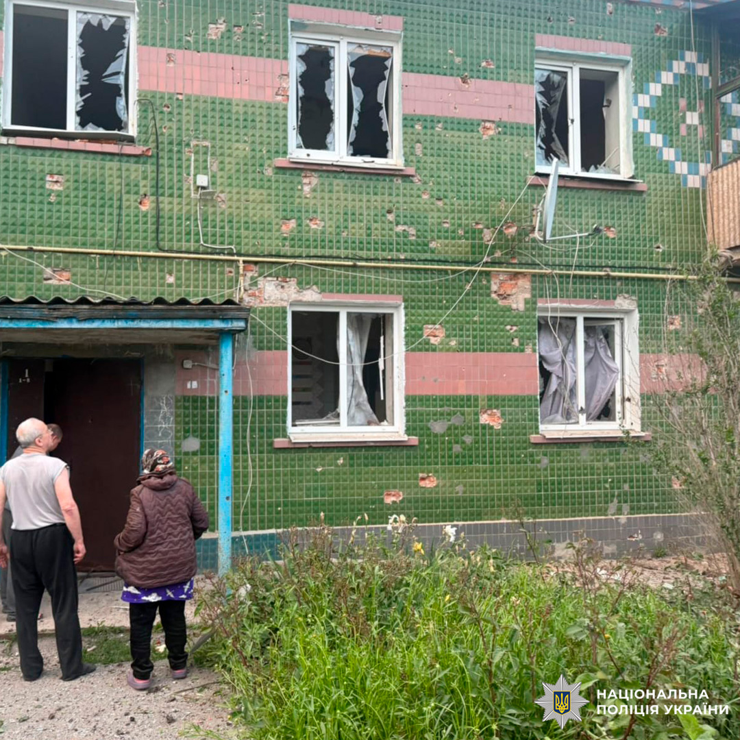 Троє людей загинули, 22 постраждали, у тому числі неповнолітні та поліцейська: правоохоронці задокументували наслідки воєнних злочинів на Харківщині