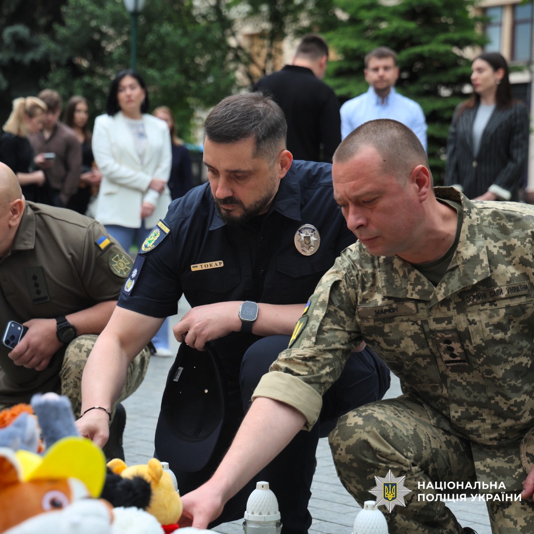 Згадали кожного янгола: поліцейські Харківщини вшанували пам'ять дітей, чиї життя забрала війна