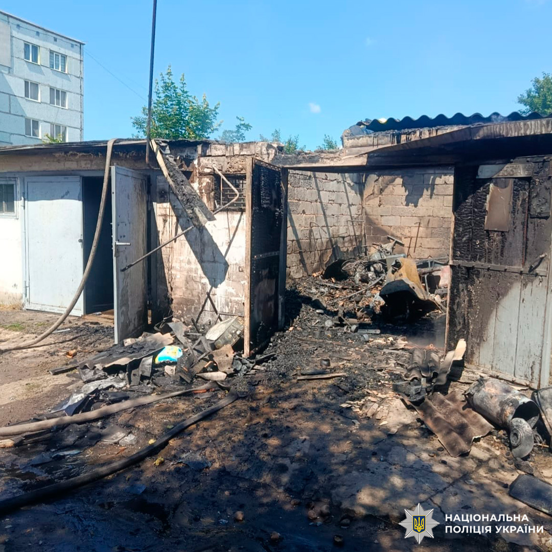 На Чугуївщині внаслідок атаки БпЛА поранено місцеву мешканку: поліція документує наслідки ворожого удару