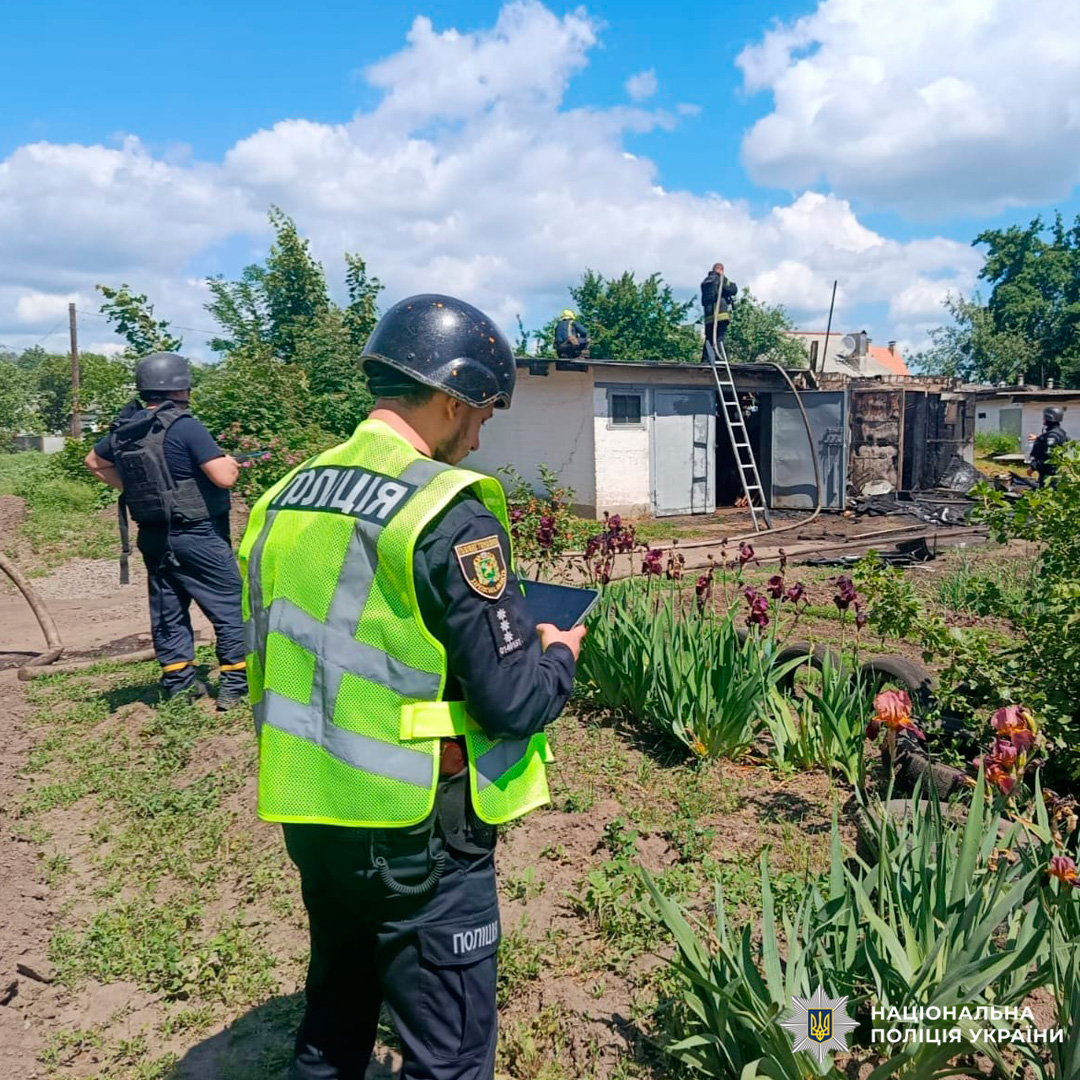 На Чугуївщині внаслідок атаки БпЛА поранено місцеву мешканку: поліція документує наслідки ворожого удару