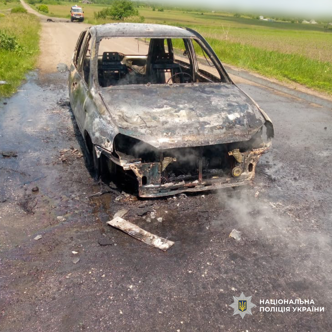 поліція документує наслідки ударів військових рф по населених пунктах Харківщини
