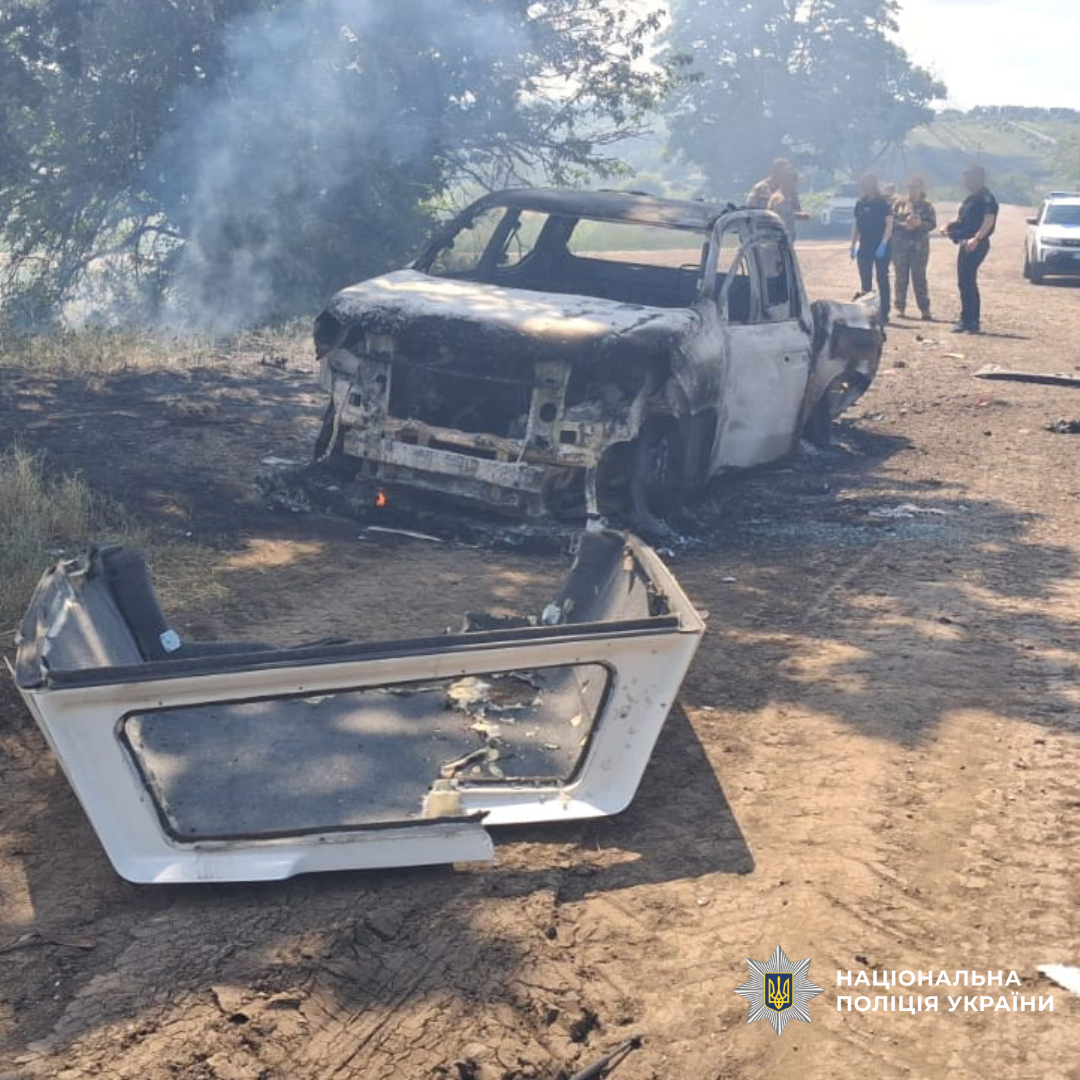Загинув вибухотехнік поліції, є постраждалі: слідчі документують наслідки воєнного злочину військовослужбовців рф