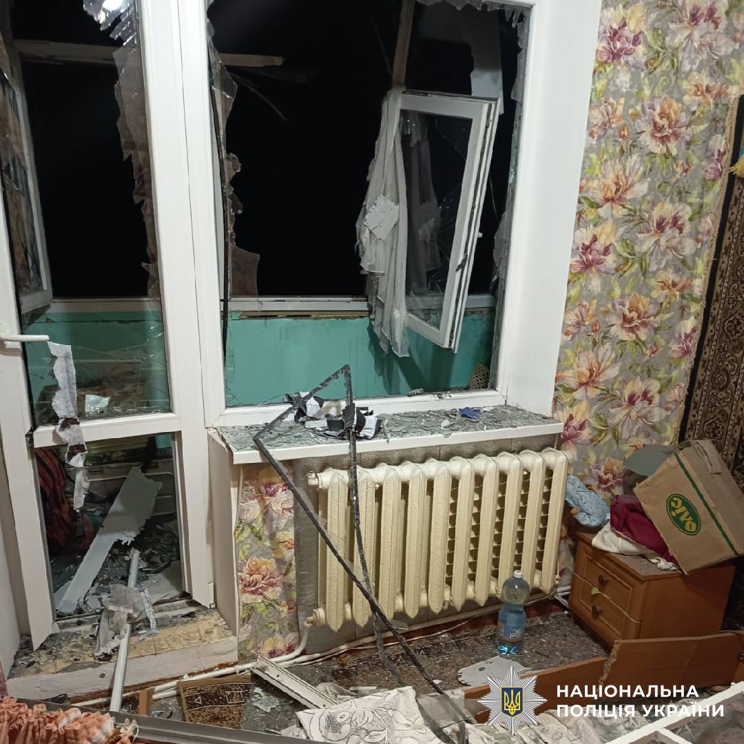 На фото зображені наслідки ворожого обстрілу
