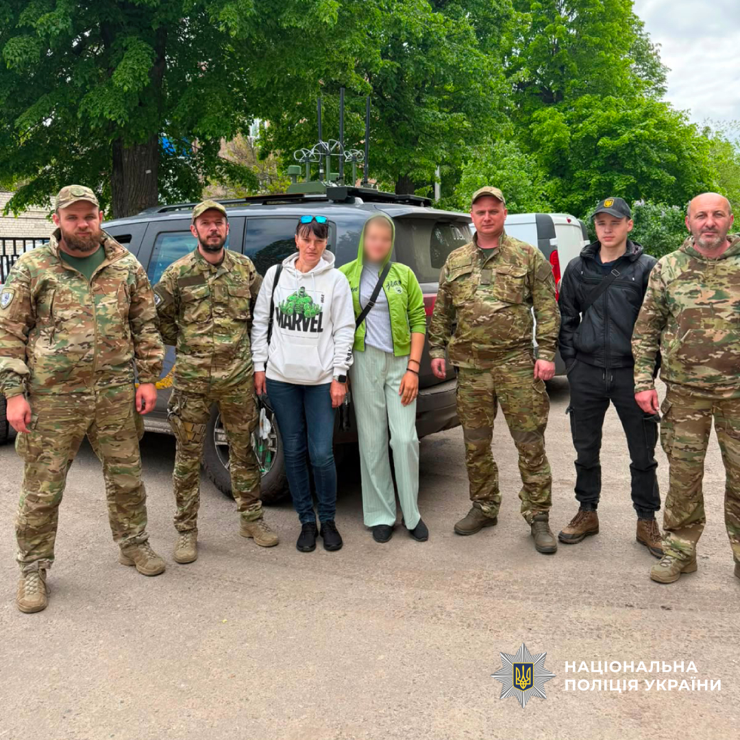 Поліцейські підрозділу «Білі Янголи» евакуювали 93 мешканці із небезпечних районів Харківщини