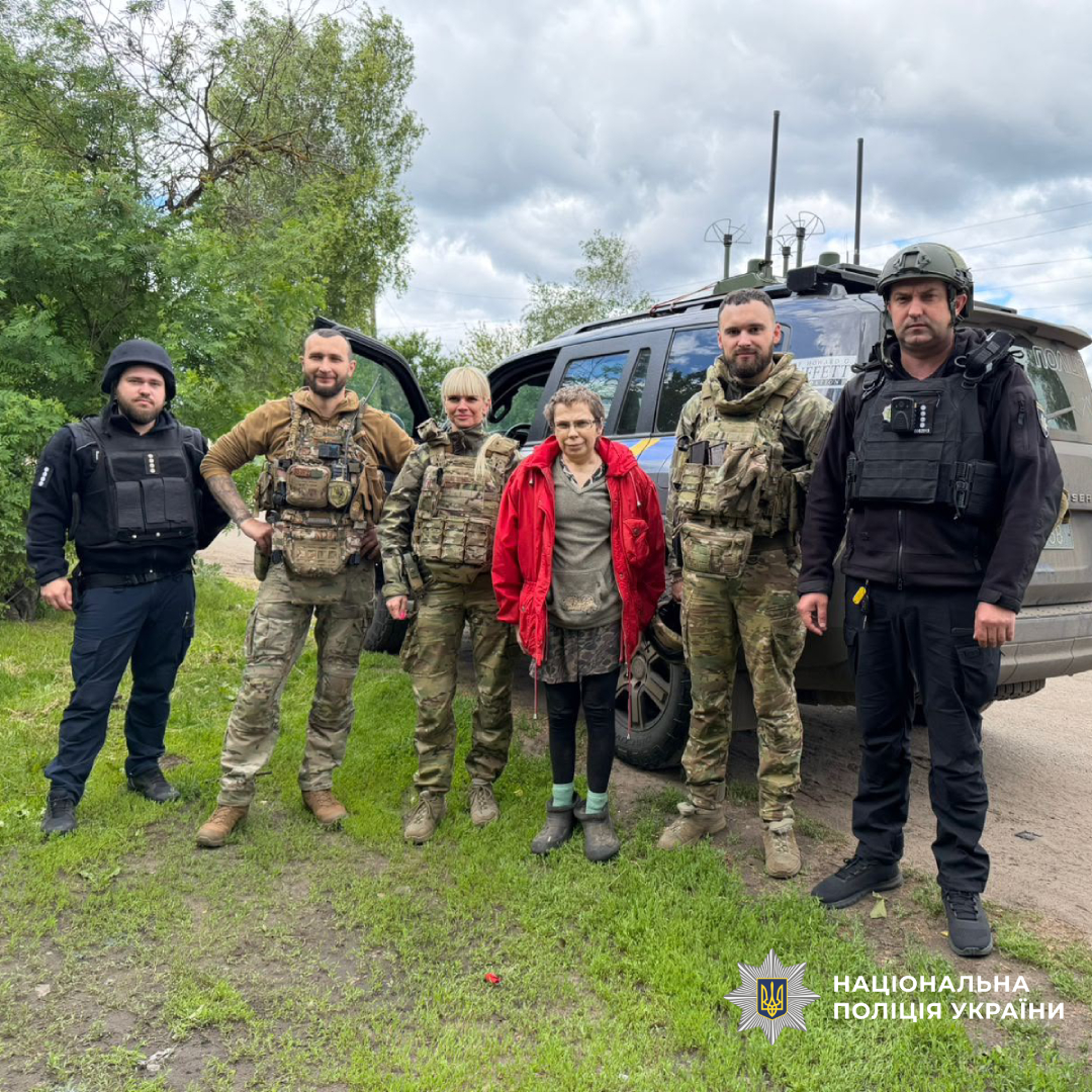 Поліцейські підрозділу «Білі Янголи» евакуювали 93 мешканці із небезпечних районів Харківщини