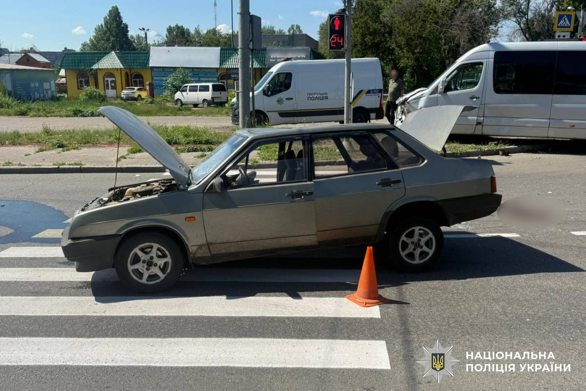 Постраждали шестеро людей, серед яких троє дітей: поліція встановлює обставини ДТП у Харкові
