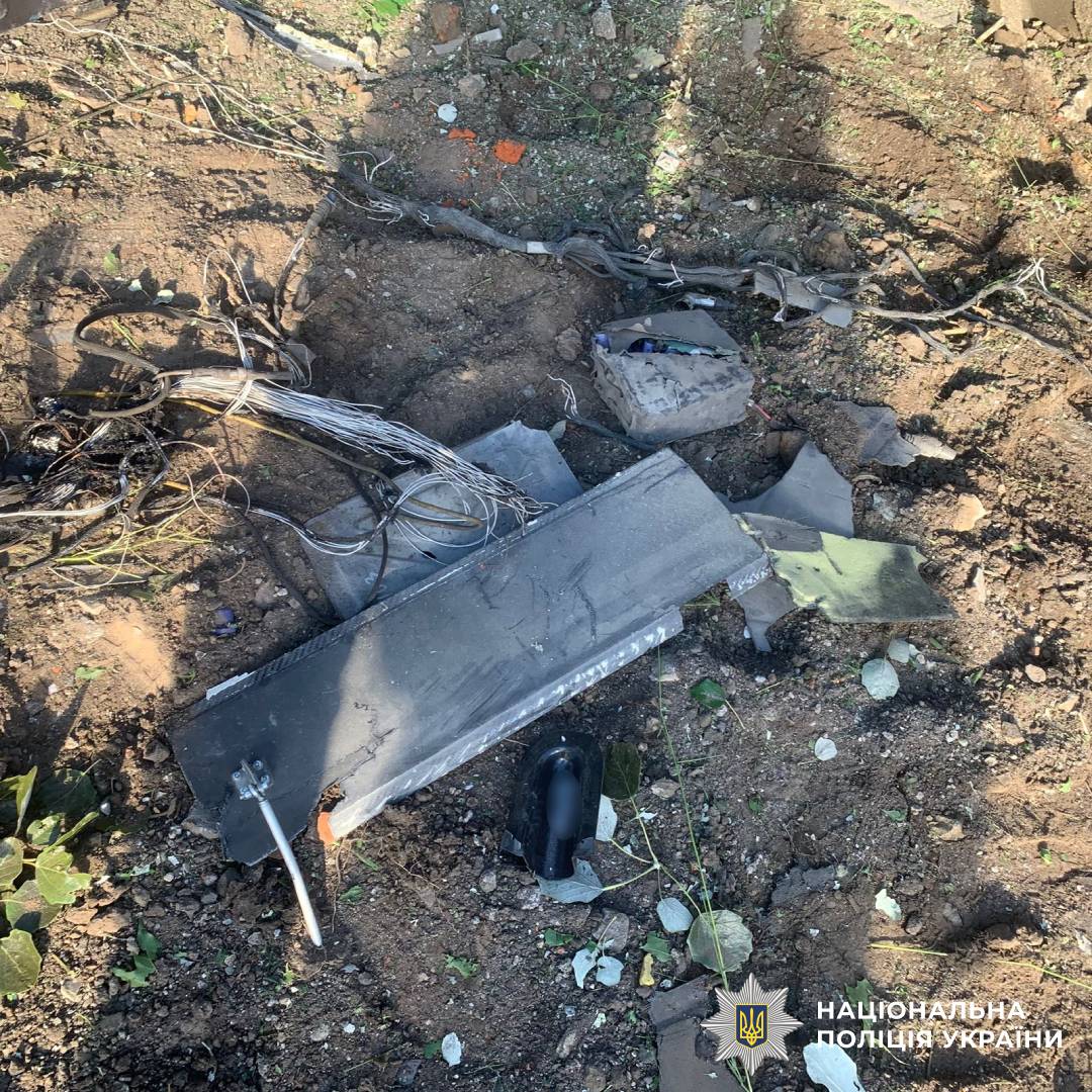 На фото зображені наслідки ворожого обстрілу