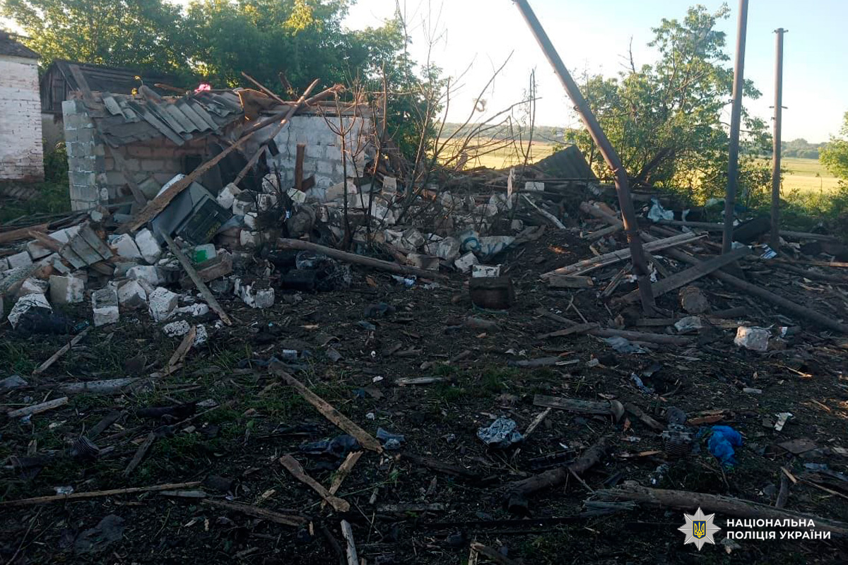 Одна людина загинула, троє постраждали: слідчі продовжують документувати наслідки воєнних злочинів країни-агресора на Харківщині