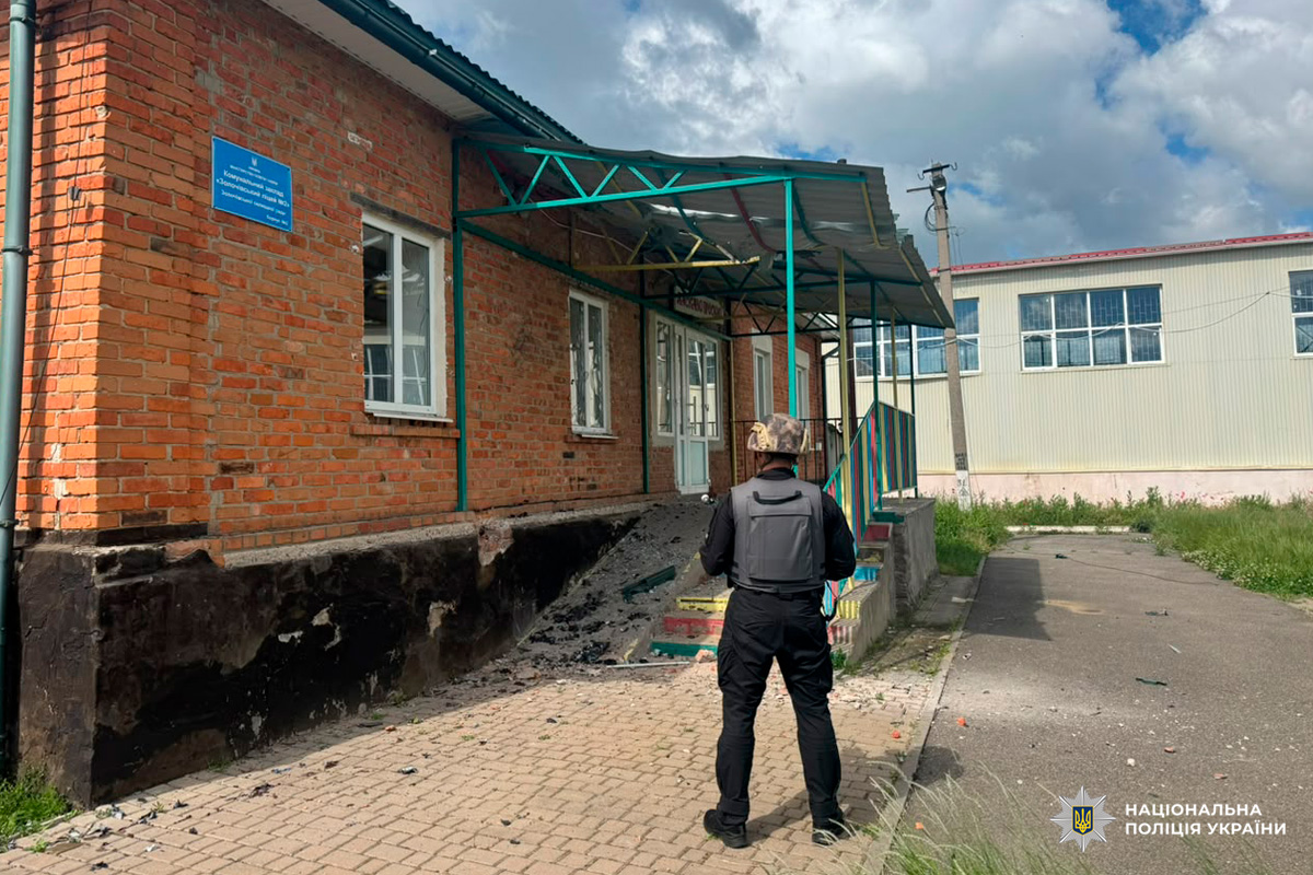 Одна людина загинула, троє постраждали: слідчі продовжують документувати наслідки воєнних злочинів країни-агресора на Харківщині