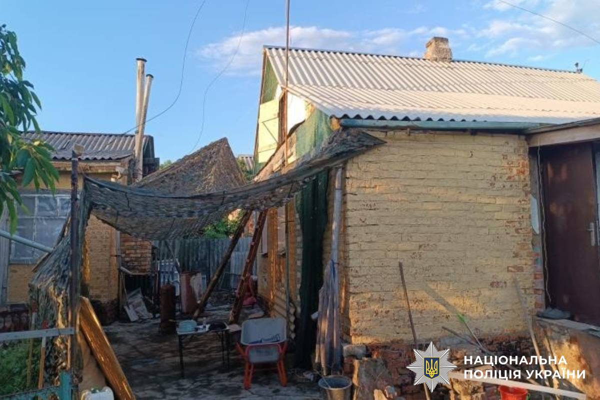 Гастролі закінчилися: поліцейські Харківщини затримали чоловіка, який викрав із сейфу 10 тисяч доларів та 180 тисяч гривень