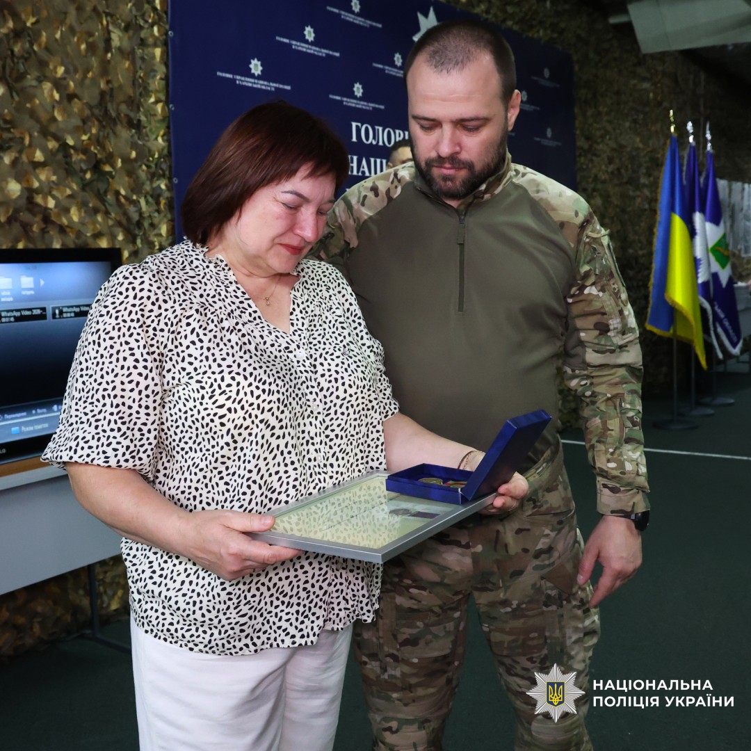 У Харкові вшанували пам’ять загиблого поліцейського та відзначили бійців підрозділів поліції особливого призначення