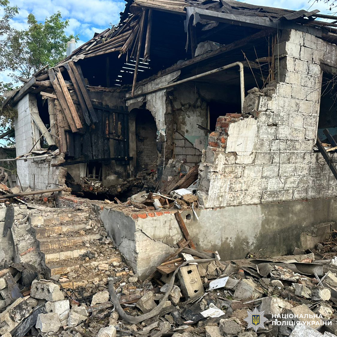 Двоє людей загинули, ще 13 постраждали, серед яких діти: поліцейські документують наслідки ударів окупантів по Харківщині