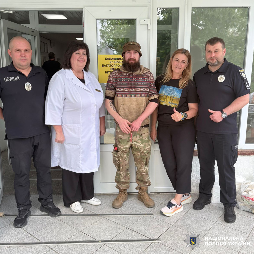 Представник поліції Харківщини долучився до передачі гуманітарної допомоги медичному закладу Балаклії