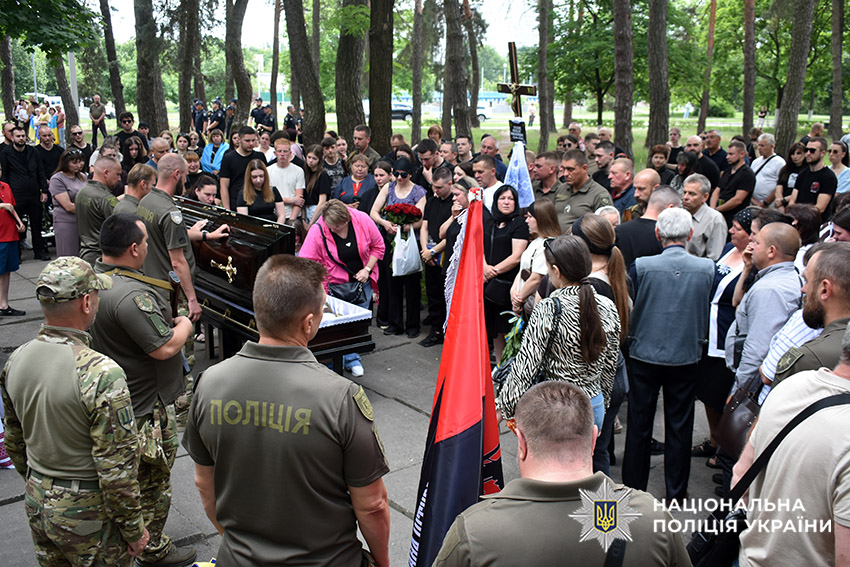 Назавжди 27: на Хмельниччині попрощалися із загиблим на війні бійцем Об’єднаної штурмової бригади Нацполіції «Лють» Миколою Рижиком