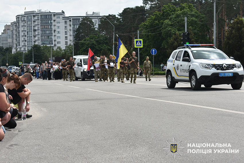 Назавжди 27: на Хмельниччині попрощалися із загиблим на війні бійцем Об’єднаної штурмової бригади Нацполіції «Лють» Миколою Рижиком