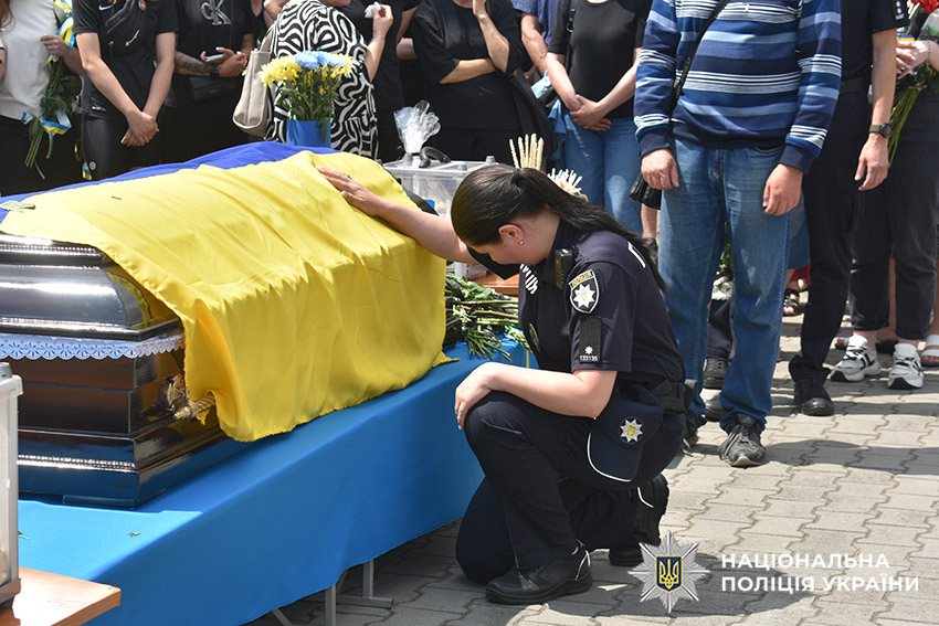 Назавжди 27: на Хмельниччині попрощалися із загиблим на війні бійцем Об’єднаної штурмової бригади Нацполіції «Лють» Миколою Рижиком