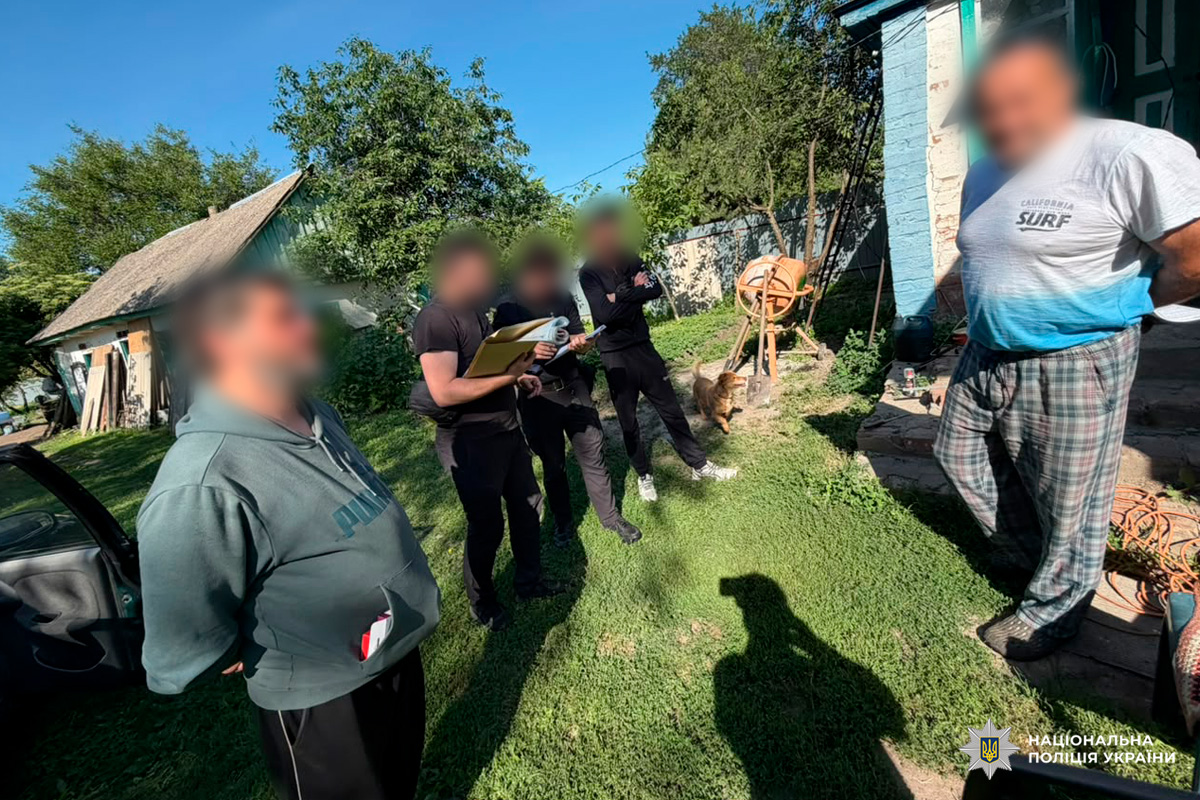 Понад 2,2 мільйона гривень компенсації за знищене житло: поліцейські Ізюмщини викрили шахрайську схему