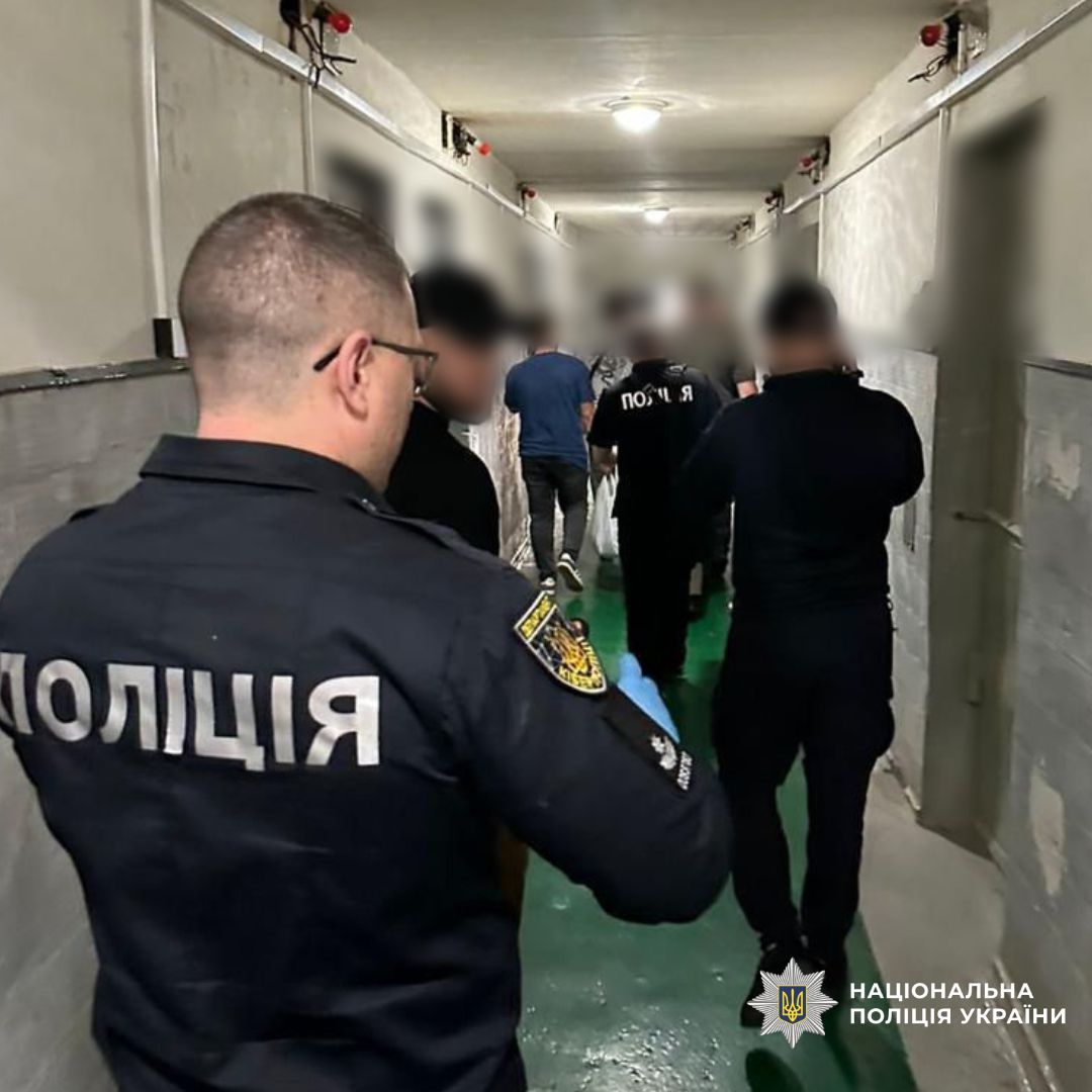 Поліція Харківщини викрила осіб, причетних до викрадення майже 2 мільйонів гривень з рахунку вдови загиблого військовослужбовця
