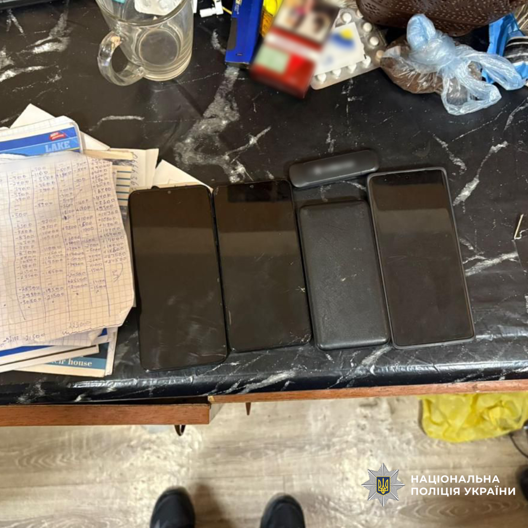 Поліція Харківщини викрила осіб, причетних до викрадення майже 2 мільйонів гривень з рахунку вдови загиблого військовослужбовця