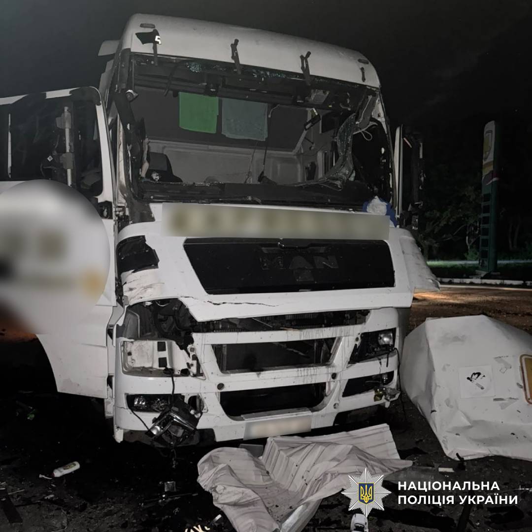 На фото наслідки ворожого обстрілу