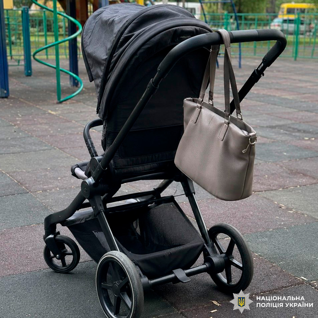 Поліцейські Слобідського району міста Харкова повідомили чоловіку про підозру у вчиненні крадіжки