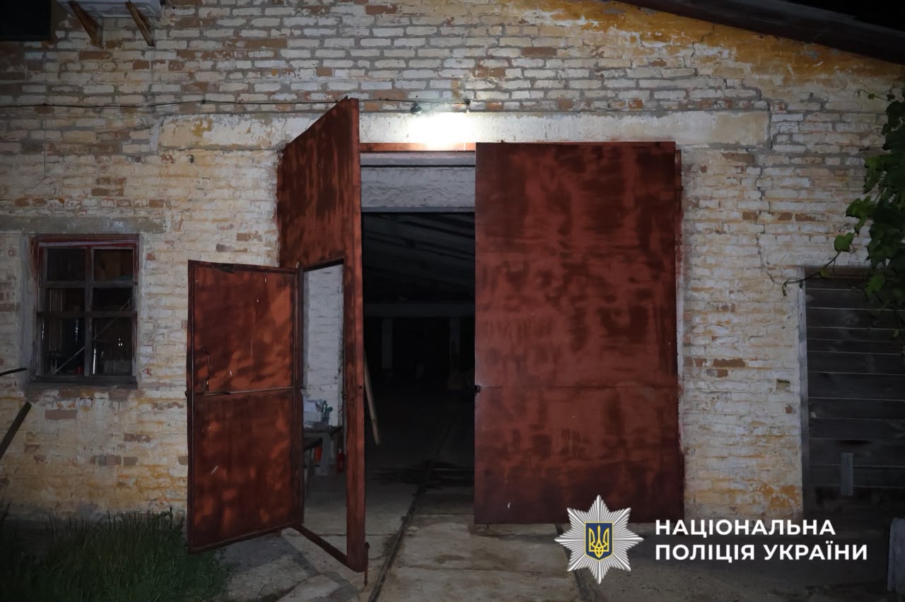 На фото зображено місце події.