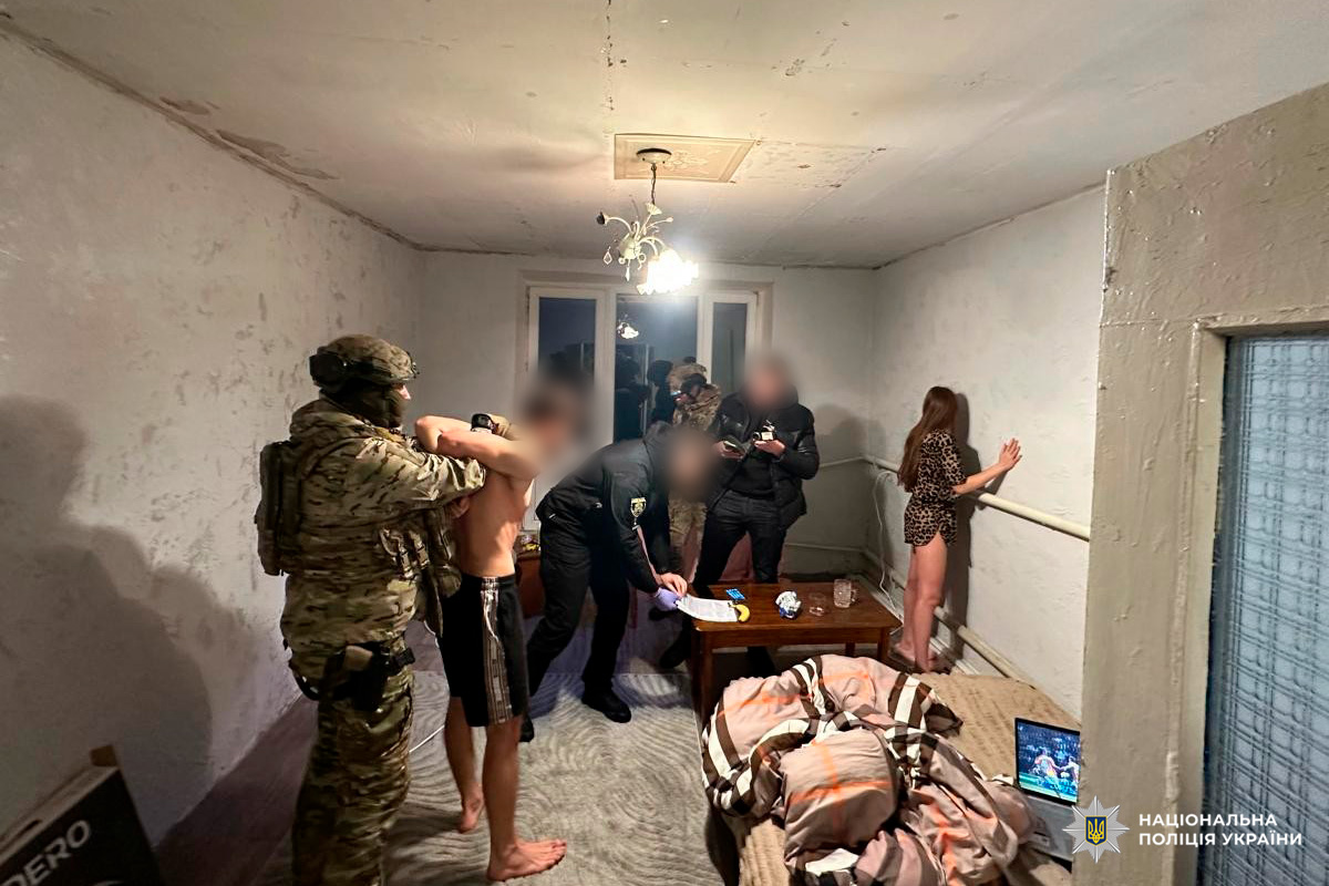 Поліцією скеровано до суду обвинувальний акт щодо міжрегіональної організованої групи, яка збувала наркотики через соцмережу