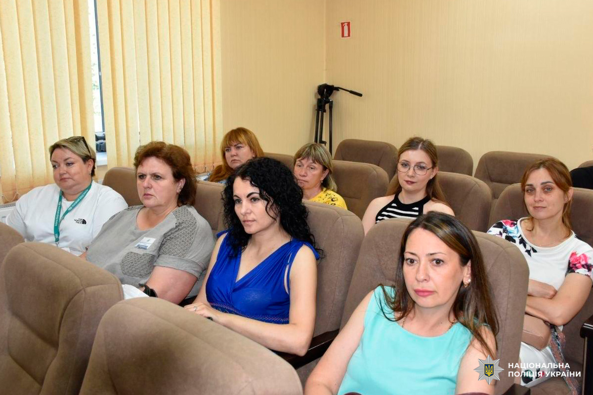 Представник поліції Харківщини взяв участь у зустрічі з ветеранами та членами їхніх родин у Мереф'янській громаді