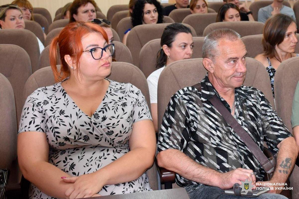Представник поліції Харківщини взяв участь у зустрічі з ветеранами та членами їхніх родин у Мереф'янській громаді