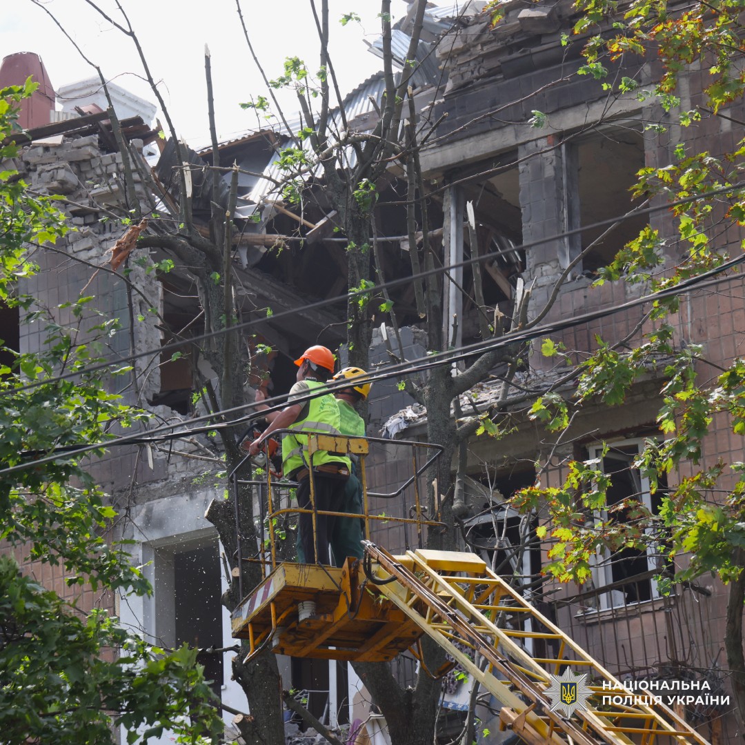 На фото наслідки ворожого обстрілу