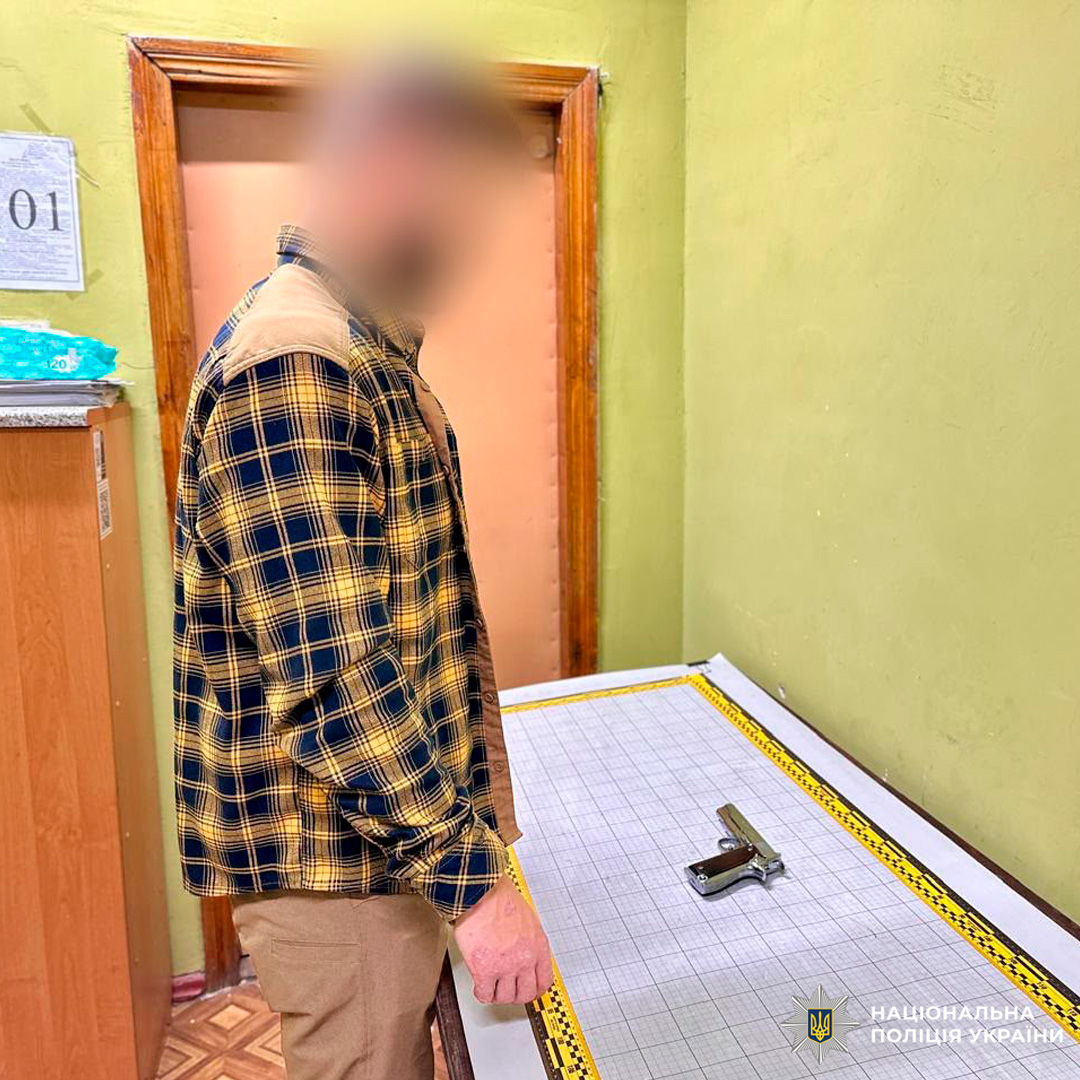 В Ізюмському районі триває декларування вогнепальної зброї: на облік поліції поставлено 612 одиниць