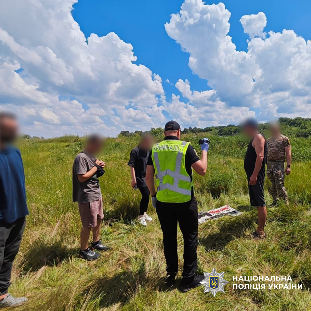 На Харківщині оперативники затримали підозрюваного у торгівлі зброєю та боєприпасами